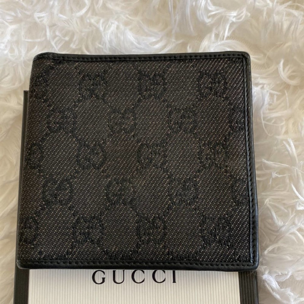 GUCCI Bifold Wallet Men''s GG - Picture 2 of 6